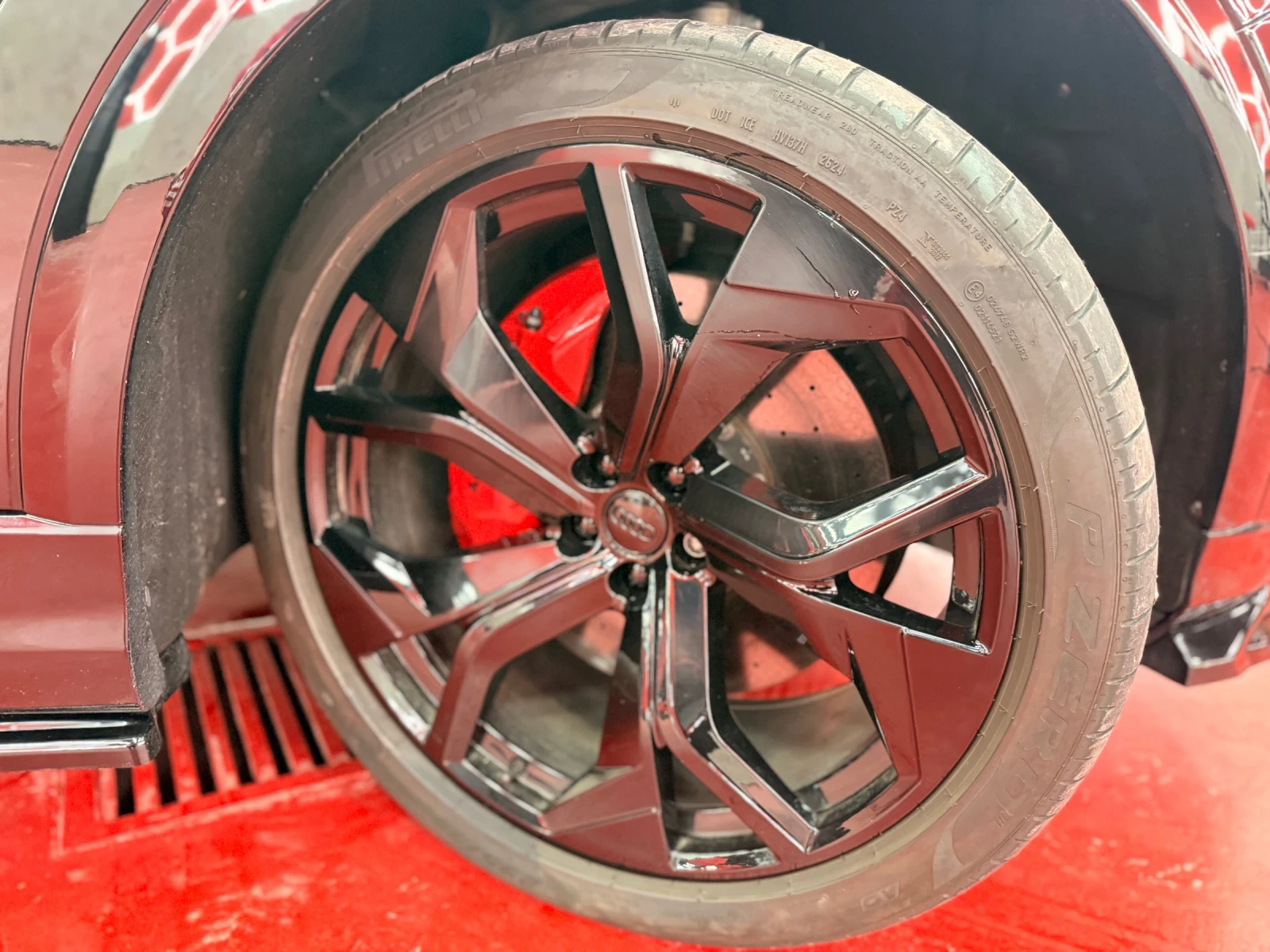 Audi SQ8, снимка 9 - Автомобили и джипове - 55369937