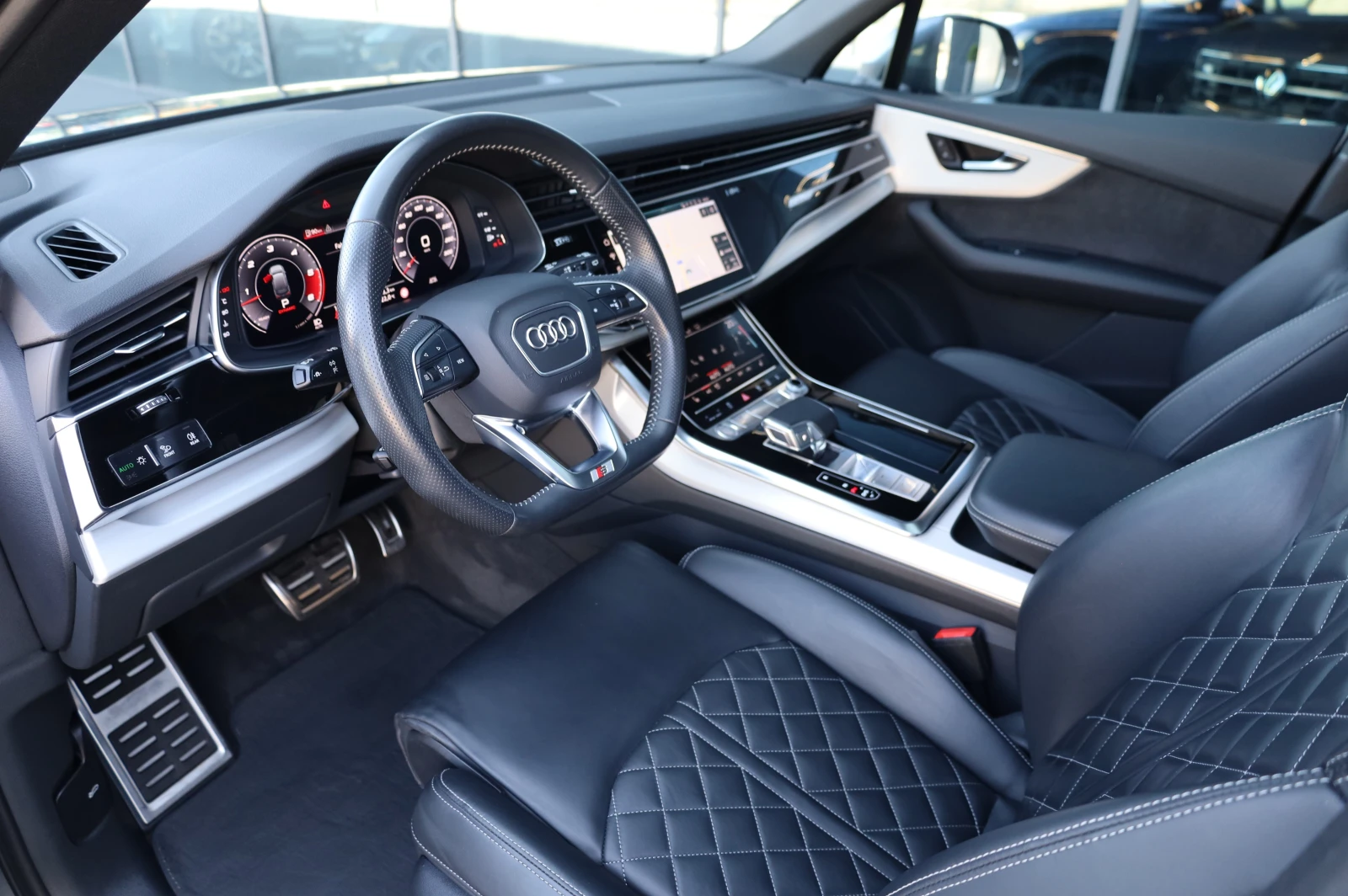 Audi Q7 2XS-LINE* RS* HD MATRIX LIGHTS* PANO* 360* , снимка 9 - Автомобили и джипове - 55638065