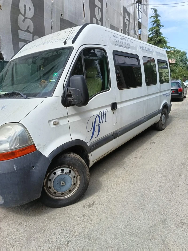 Renault Master 2.5 dci 120 горен климатик, 6 скорости, снимка 2 - Бусове и автобуси - 47259496