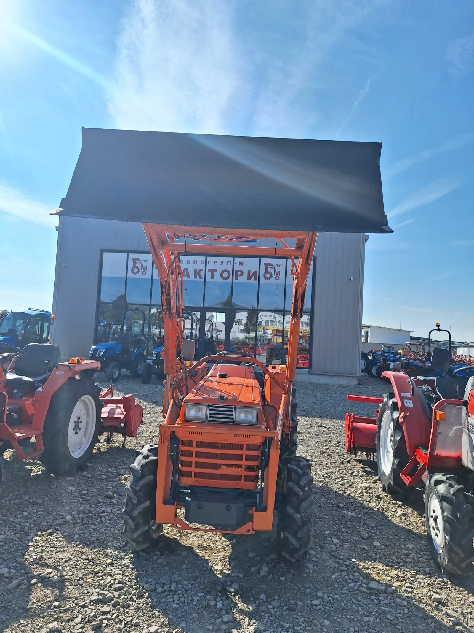 Трактор Kubota Саки агро Сливен , снимка 2 - Селскостопанска техника - 54707434