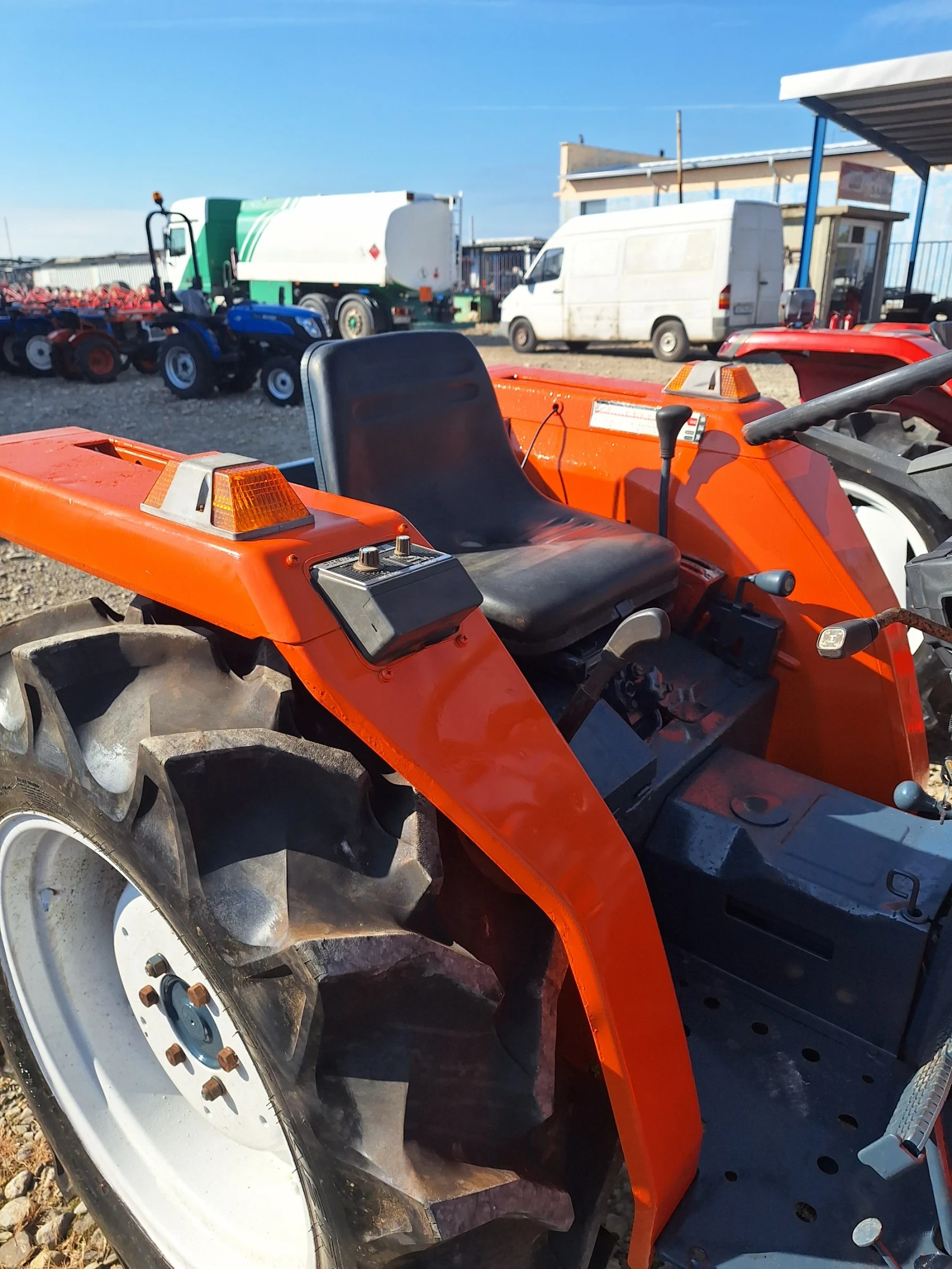 Трактор Kubota Саки агро Сливен , снимка 3 - Селскостопанска техника - 54707434