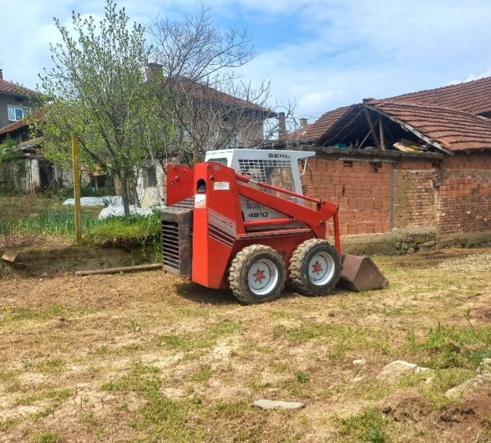Мини челни товарачи GEHL Sl 4610