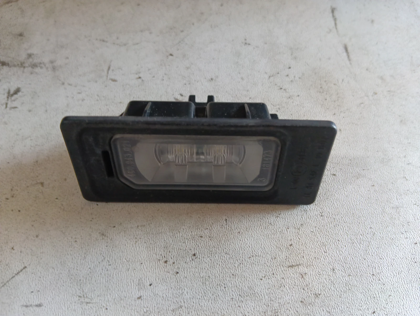 плафон регистрационен номер 4G0943021 Audi A3
