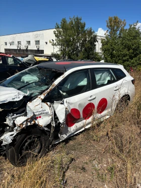 Toyota Corolla 1.8 Hybrid на части, снимка 3