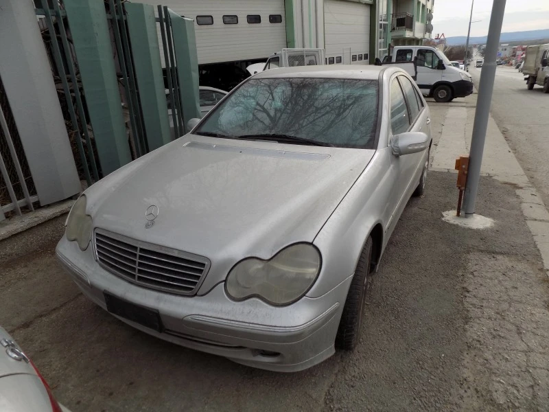 Mercedes-Benz C 220 2,2CDI, снимка 1 - Автомобили и джипове - 39750172