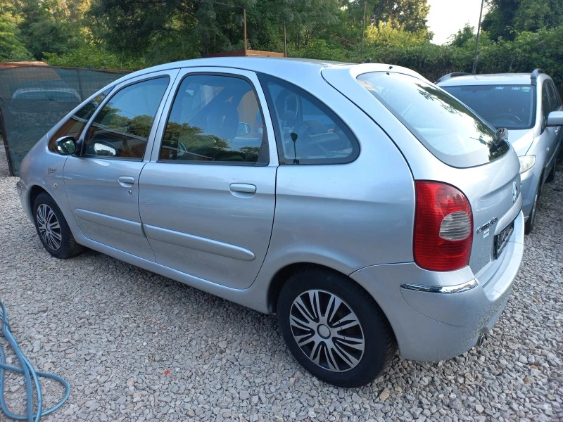 Citroen Xsara picasso 1.6i/* 2011година, снимка 3 - Автомобили и джипове - 46456163