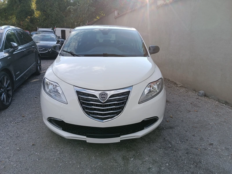 Lancia Ypsilon 1.2i-газ /EURO 6B, снимка 3 - Автомобили и джипове - 47747109