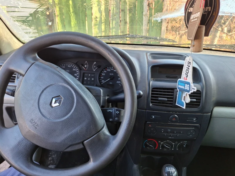 Renault Clio, снимка 8 - Автомобили и джипове - 48112297