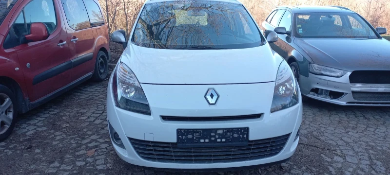 Renault Grand scenic 1.6 dci, снимка 2 - Автомобили и джипове - 48926972