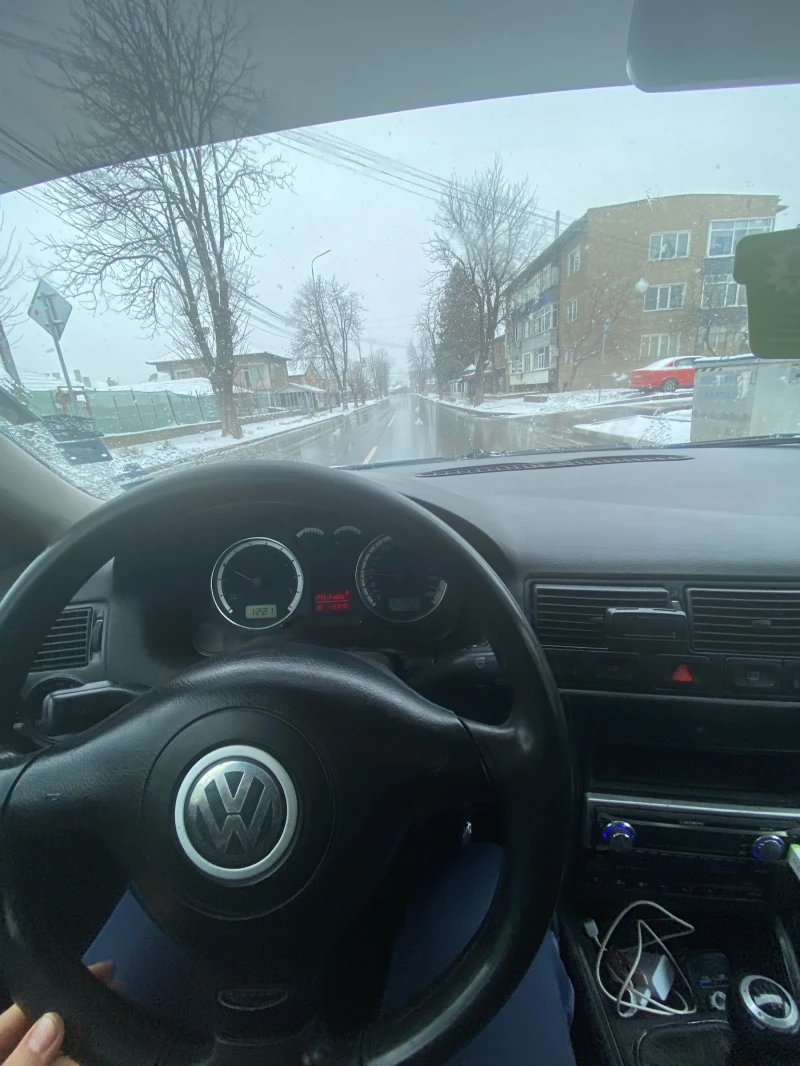 VW Golf, снимка 7 - Автомобили и джипове - 49152725