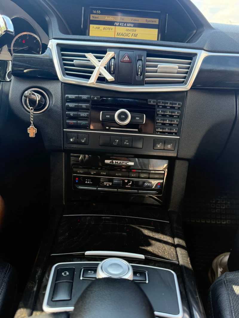 Mercedes-Benz E 350, снимка 11 - Автомобили и джипове - 52324329