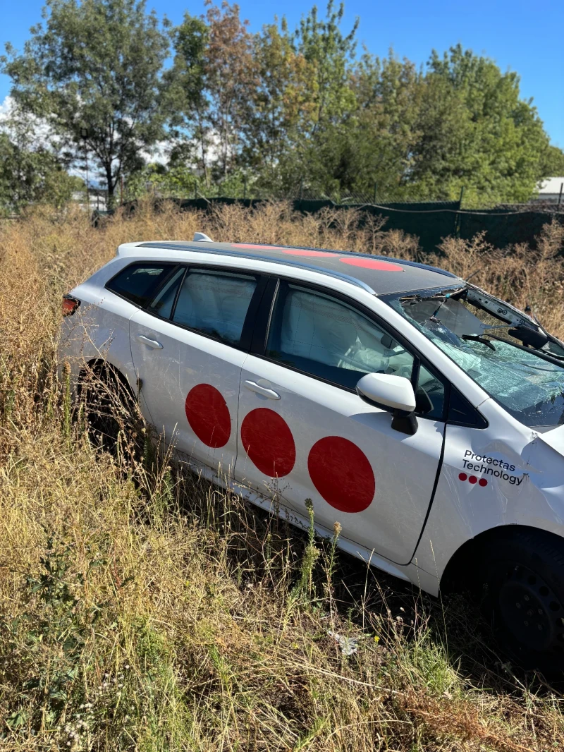 Toyota Corolla 1.8 Hybrid на части, снимка 2 - Автомобили и джипове - 51690355