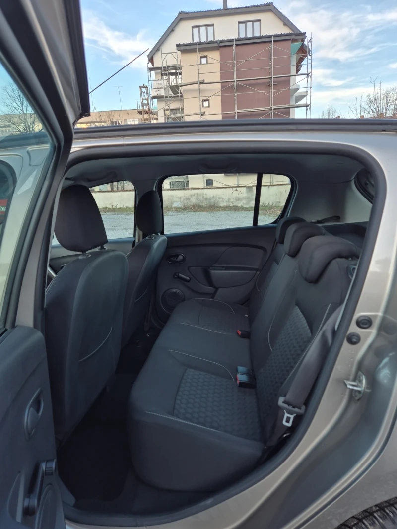 Dacia Sandero 1, 5 DCI, снимка 12 - Автомобили и джипове - 53114919