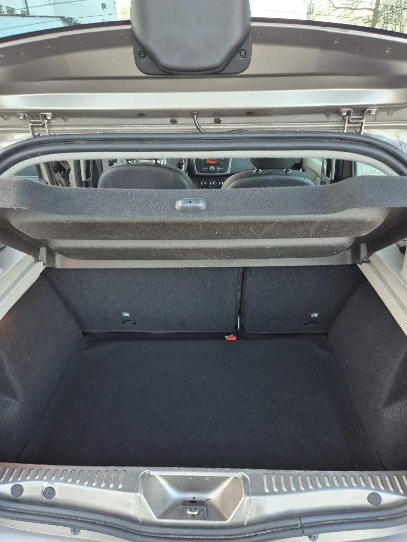Dacia Sandero 1, 5 DCI, снимка 13 - Автомобили и джипове - 53114919