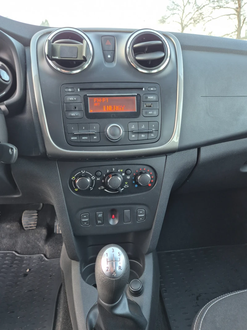 Dacia Sandero 1, 5 DCI, снимка 11 - Автомобили и джипове - 53114919