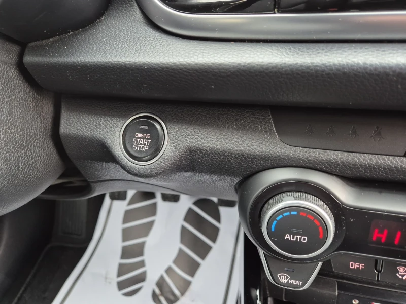 Kia Rio 1.4Crdi SPRINT, снимка 11 - Автомобили и джипове - 53220360
