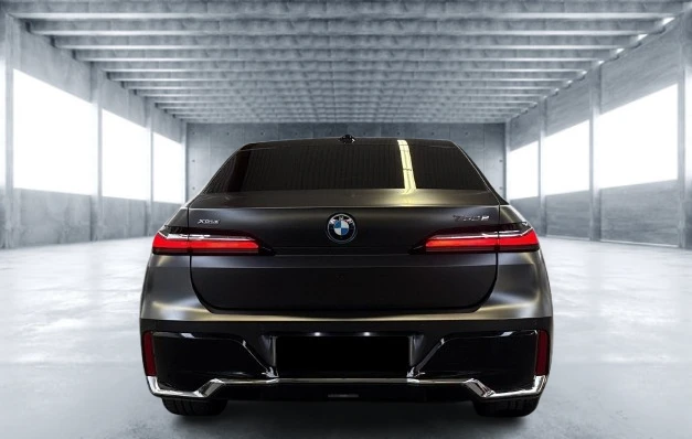 BMW 750 e xDrive = M-Sport = Гаранция - изображение 2