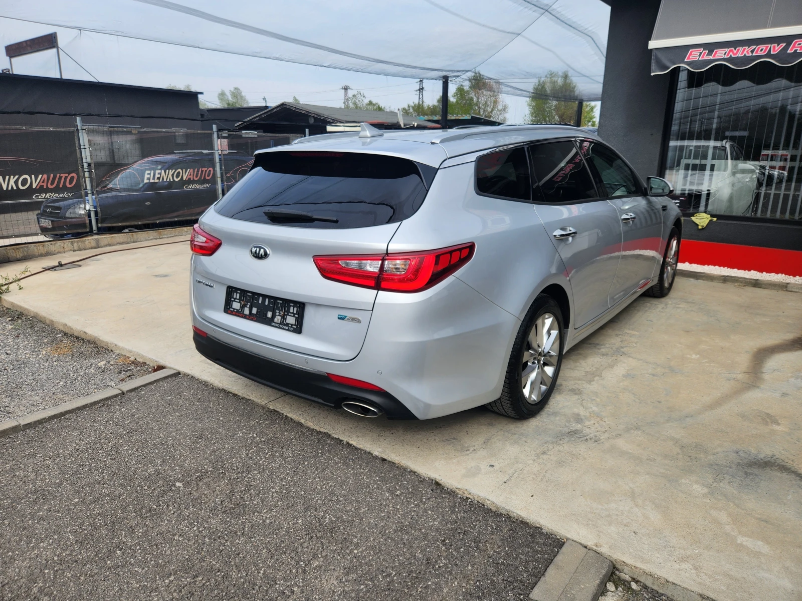 Kia Optima FACE 1.7 CRDI-141к.с EURO 6b-НАВИГАЦИЯ-ШВЕЙЦАРИЯ - изображение 8