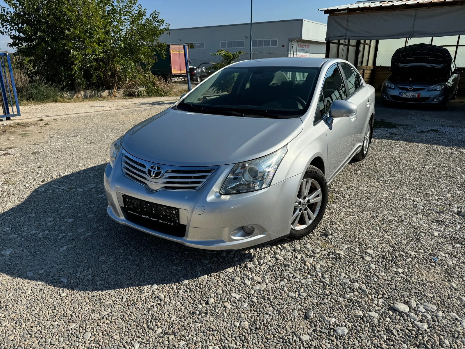 Toyota Avensis 1.8i-NAVI-KAMERA - [1] 