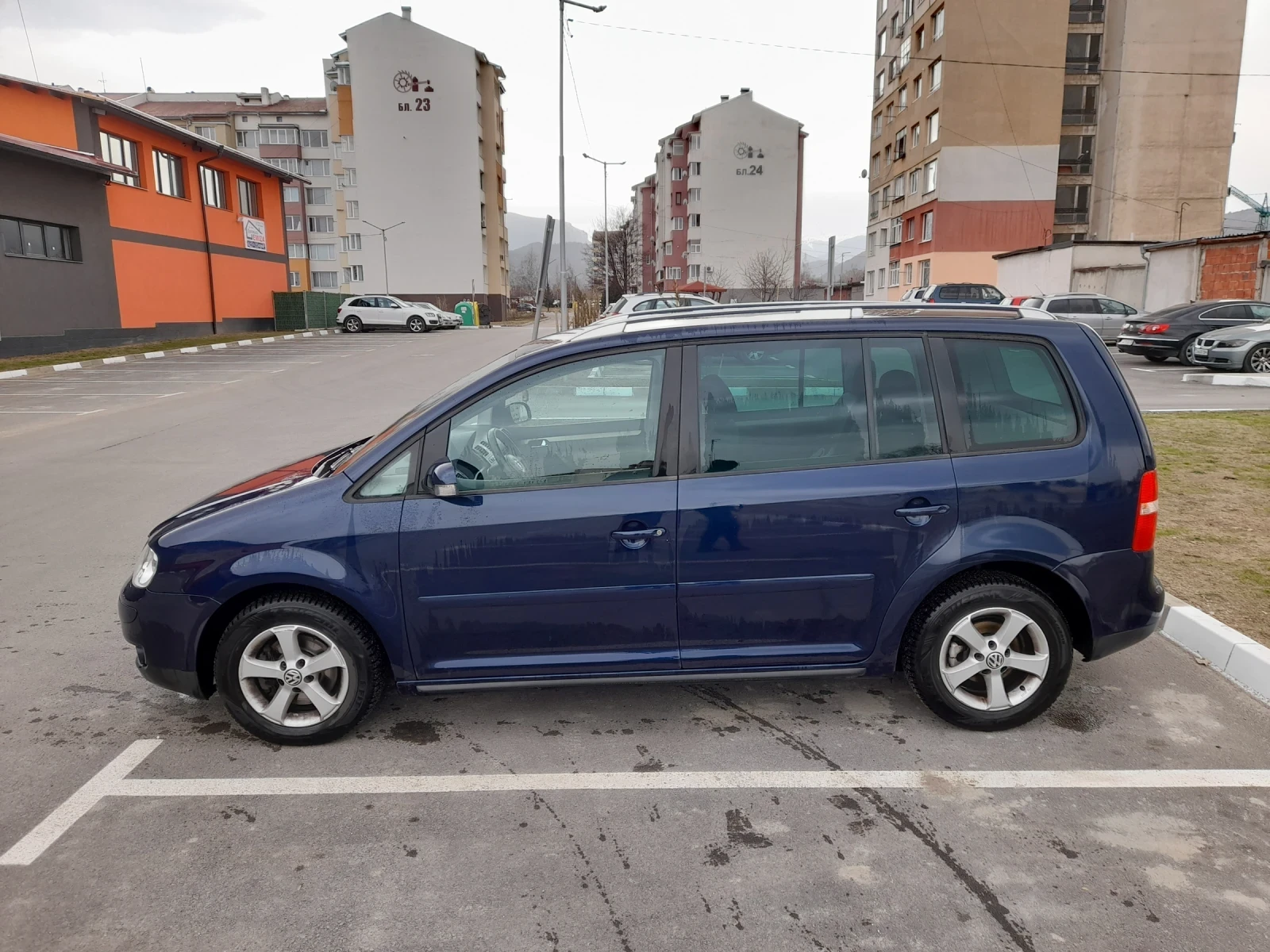 VW Touran 1, 9 TDI - изображение 3