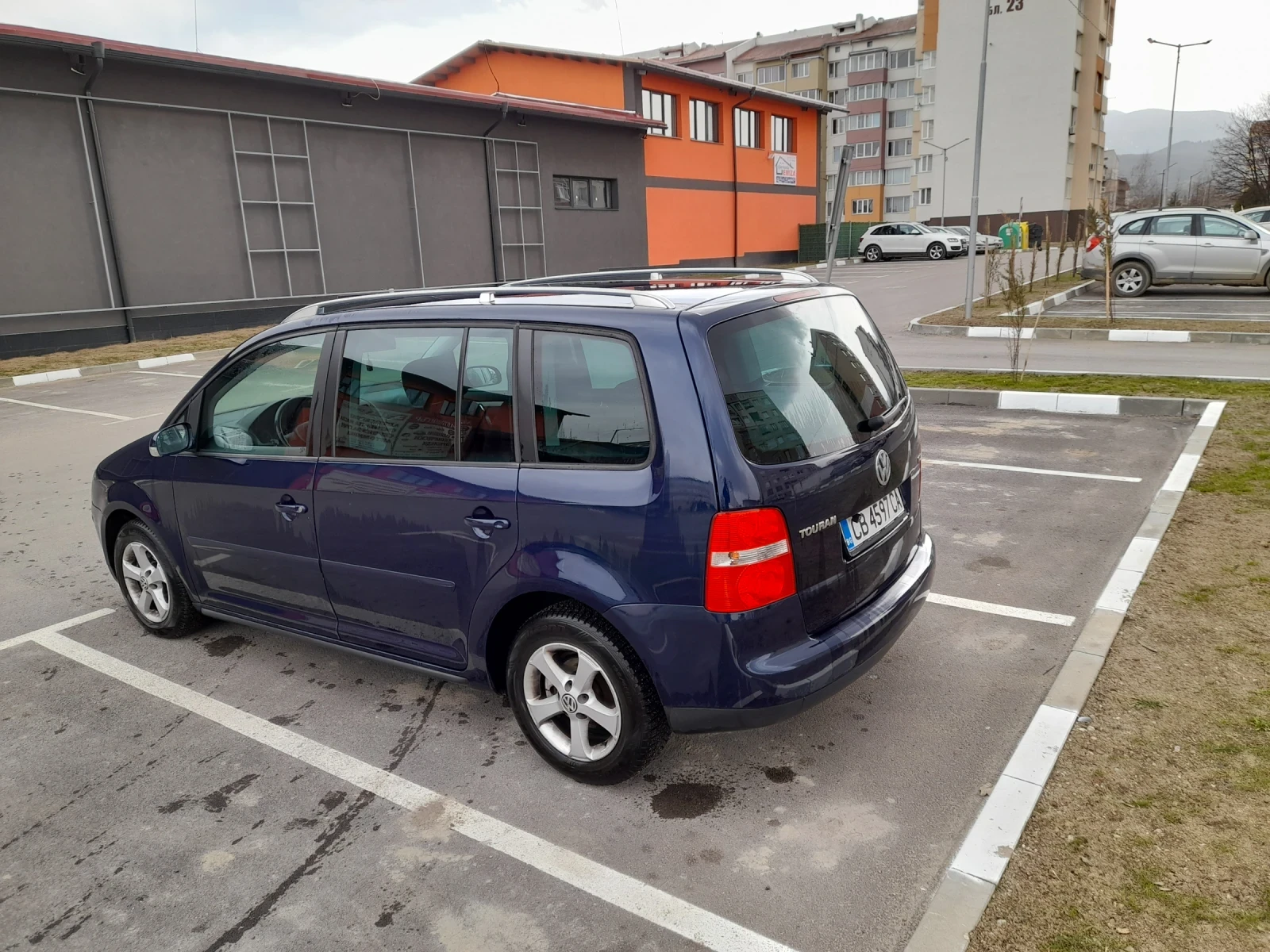 VW Touran 1, 9 TDI - изображение 4