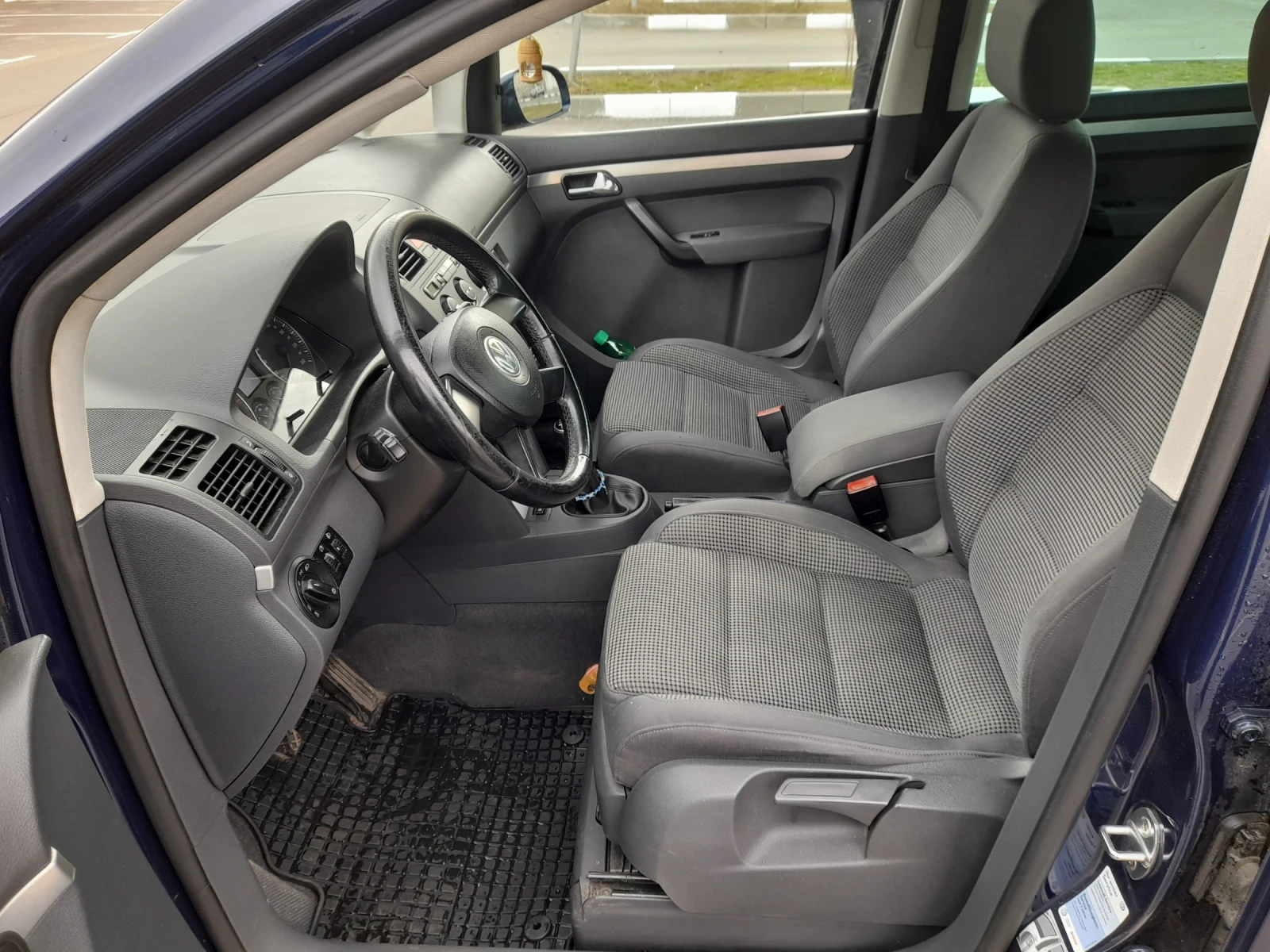 VW Touran 1, 9 TDI - изображение 10