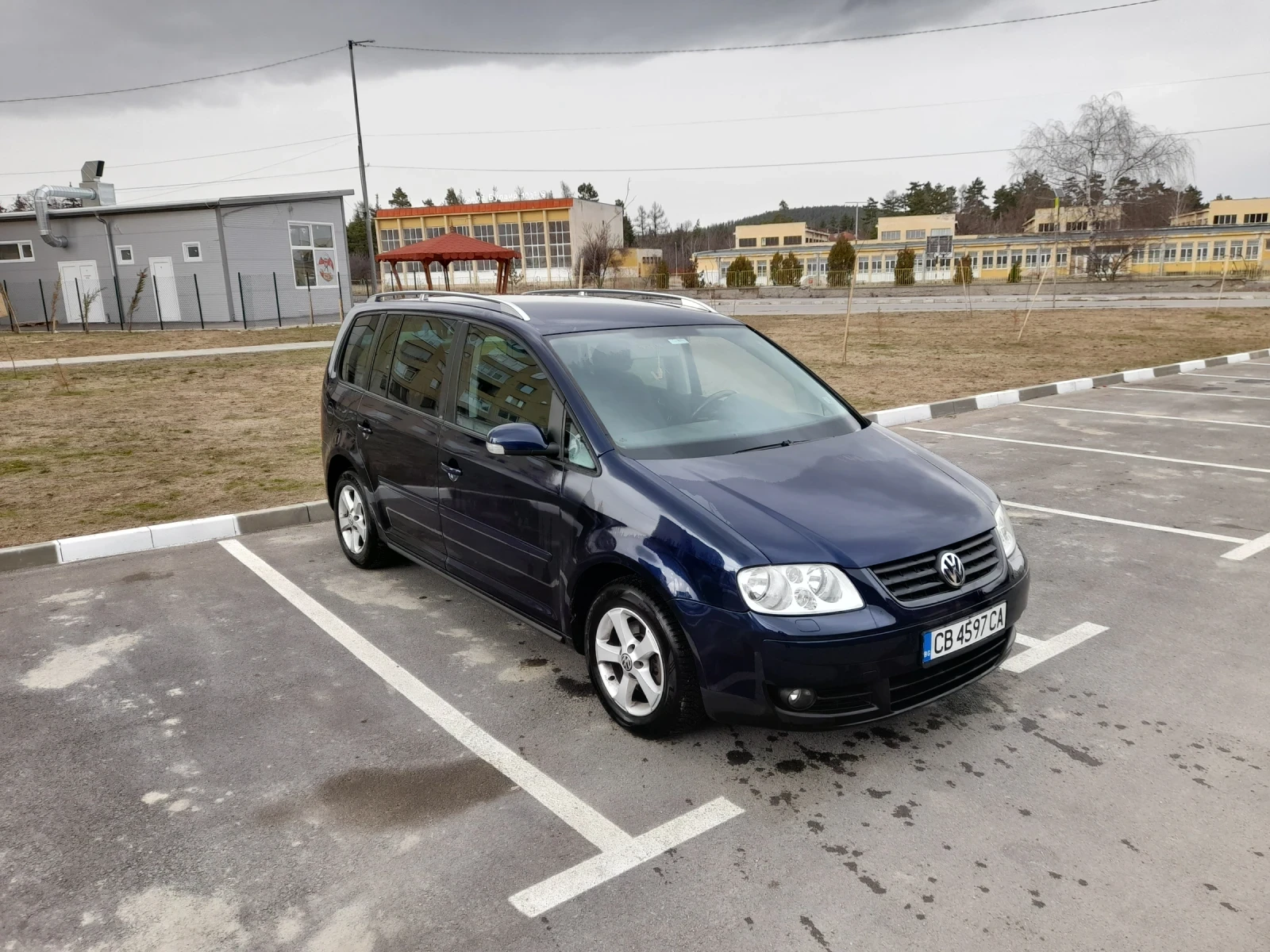 VW Touran 1, 9 TDI - изображение 7
