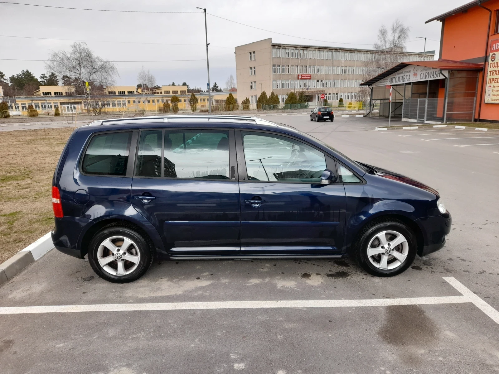 VW Touran 1, 9 TDI - изображение 6