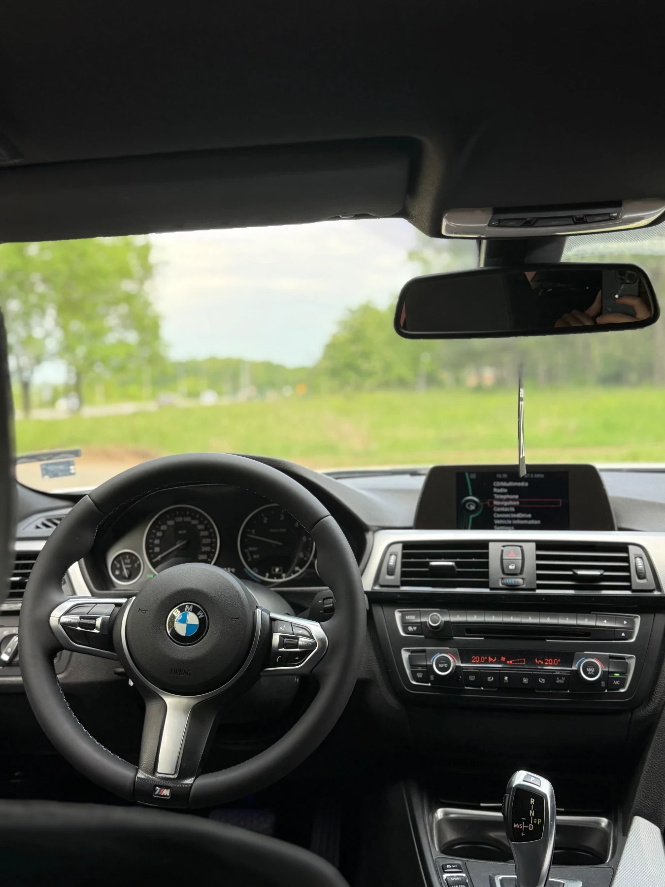 BMW 320 2.0d - изображение 8