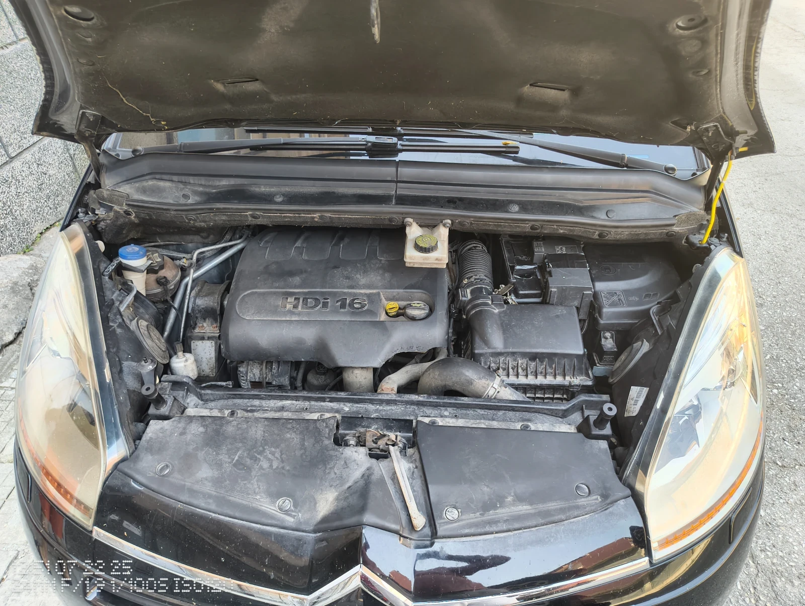 Citroen Grand C4 Picasso 1.6 HDI - изображение 6