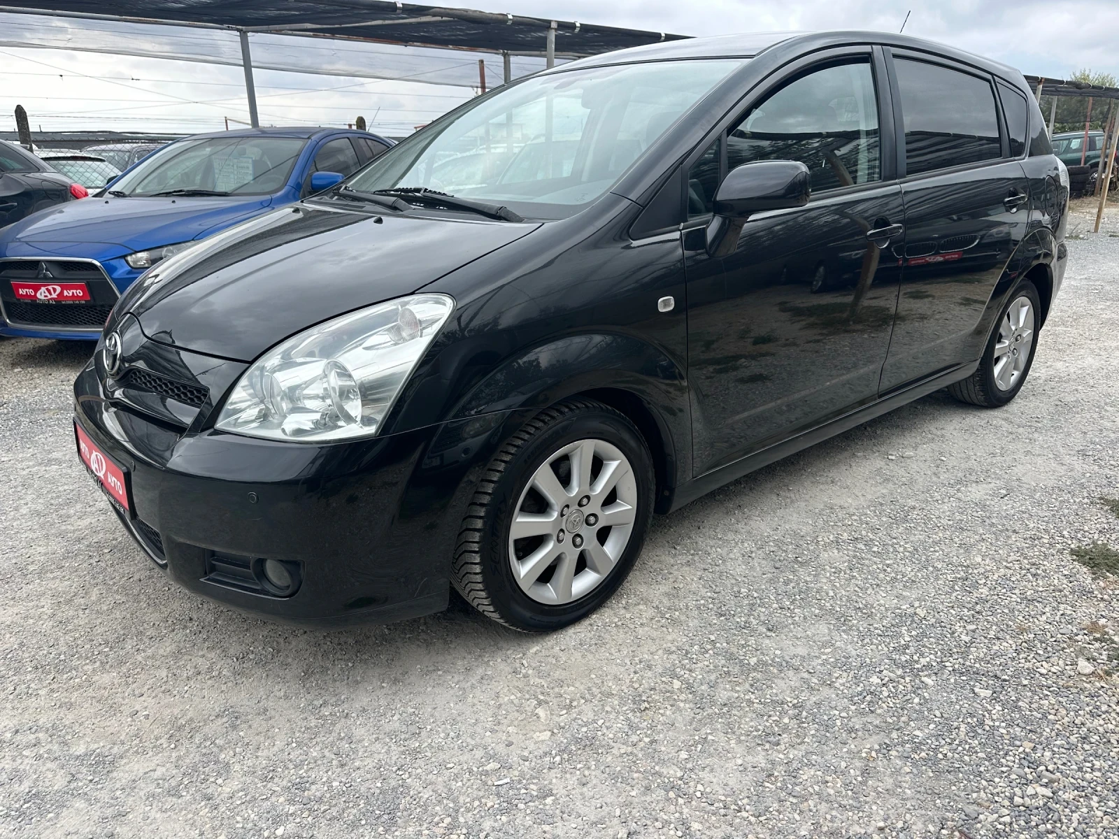 Toyota Corolla verso D4D-2.0-136 k.c.-6 скорости - изображение 2