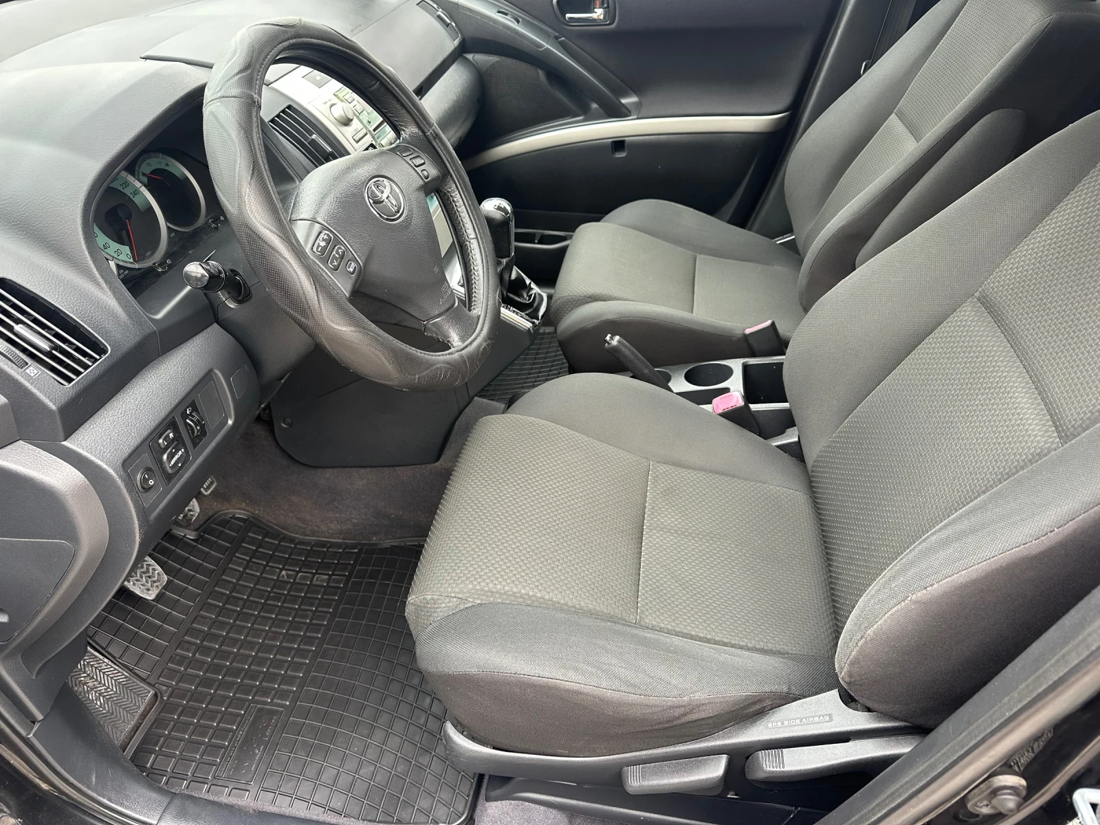 Toyota Corolla verso D4D-2.0-136 k.c.-6 скорости - изображение 9