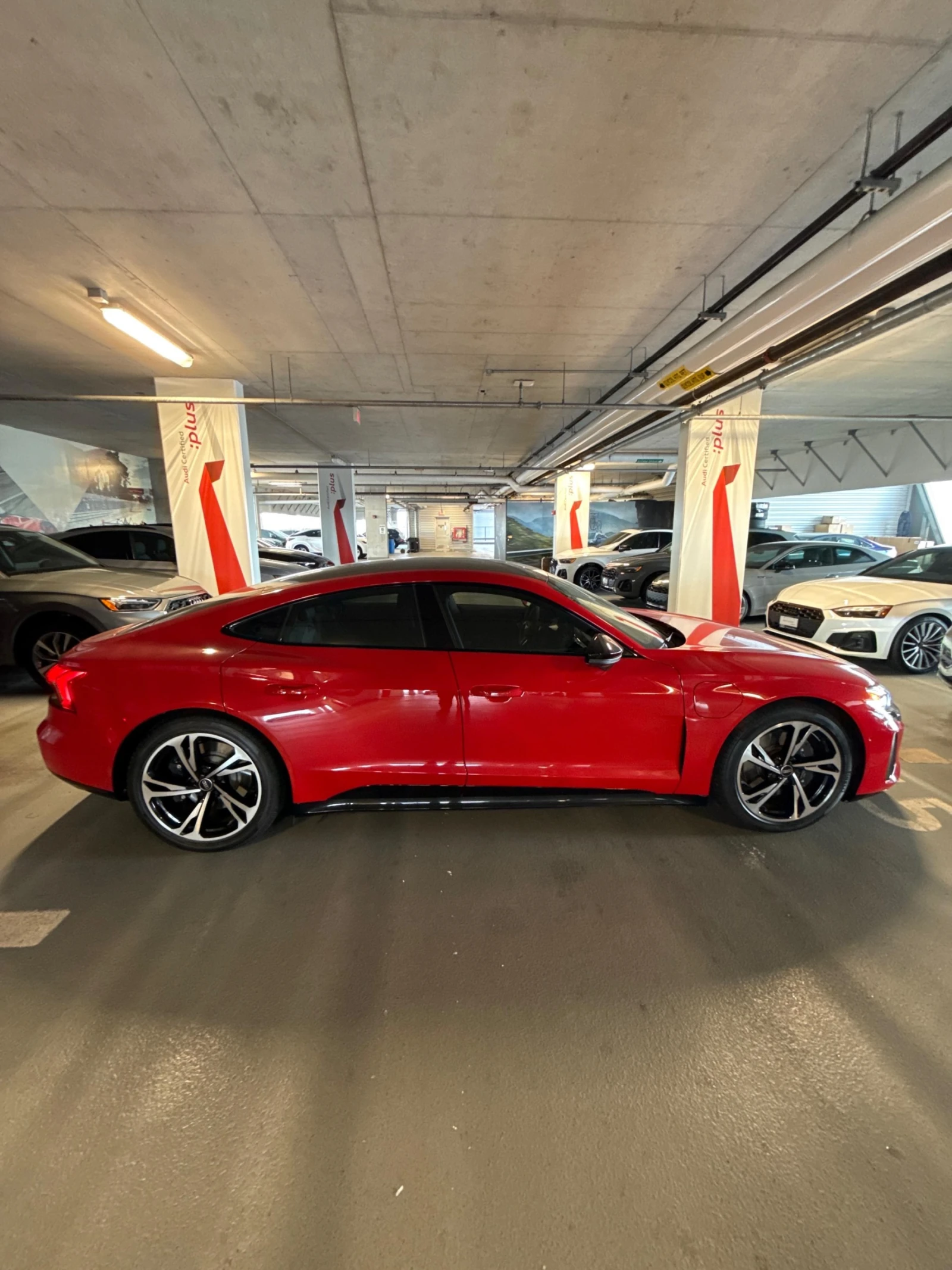 Audi E-Tron GT * CARFAX * БЕЗ ПЪРВОНАЧАЛНА ВНОСКА - изображение 4