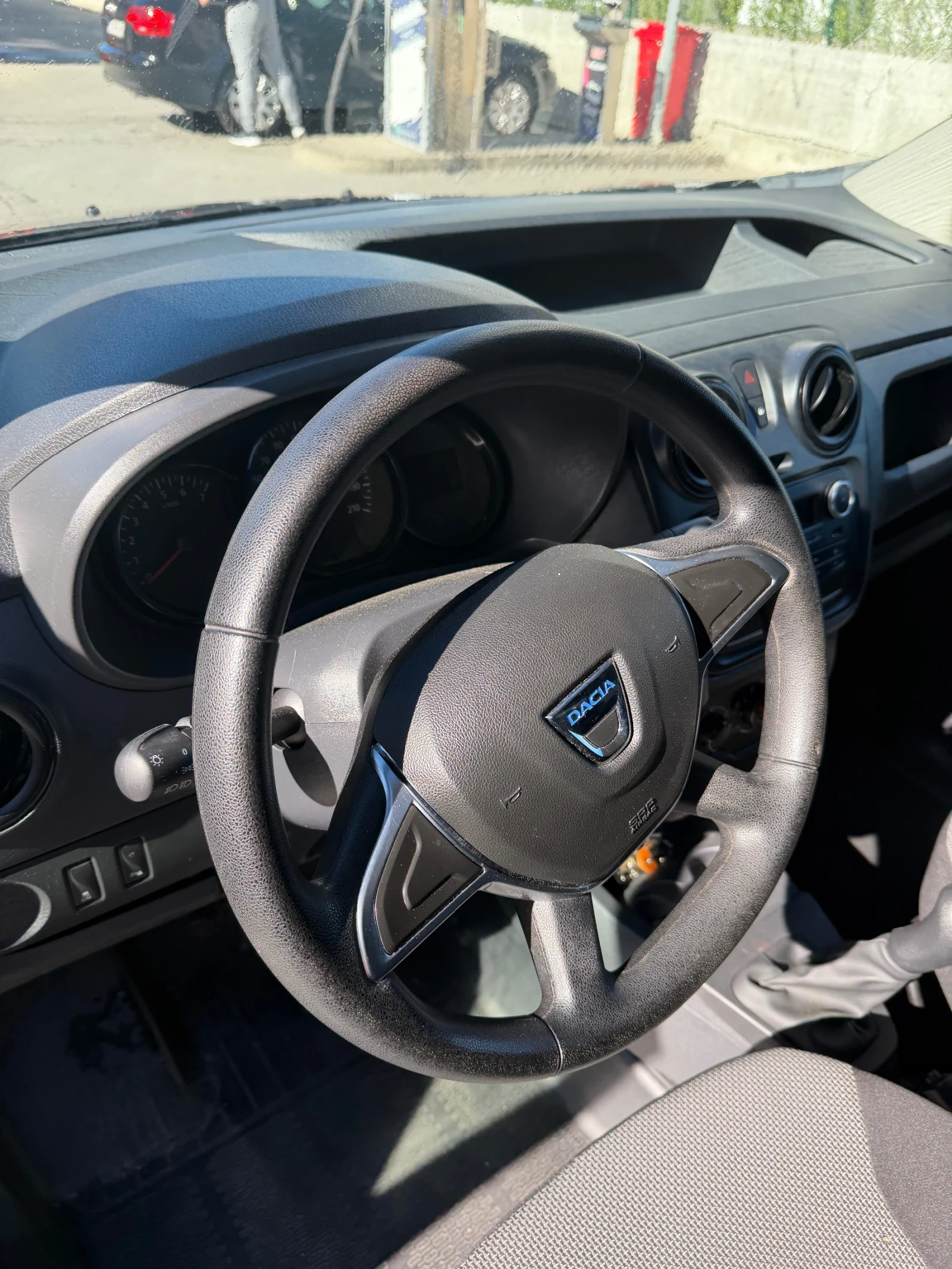 Dacia Dokker 1.6 бензин газ - изображение 5