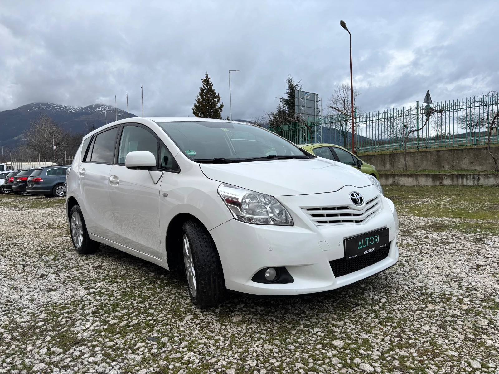Toyota Verso D4D НАВИ ПАРКТРОНИК - изображение 3