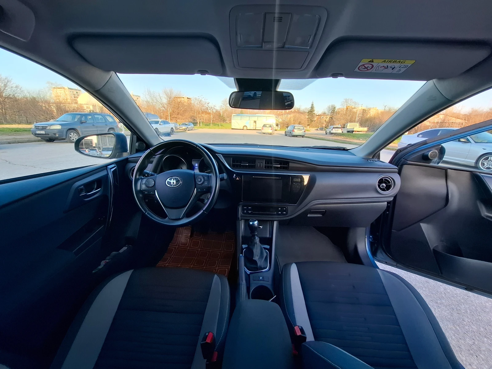 Toyota Auris 1.6  в ГАРАНЦИЯ, снимка 10 - Автомобили и джипове - 53855274