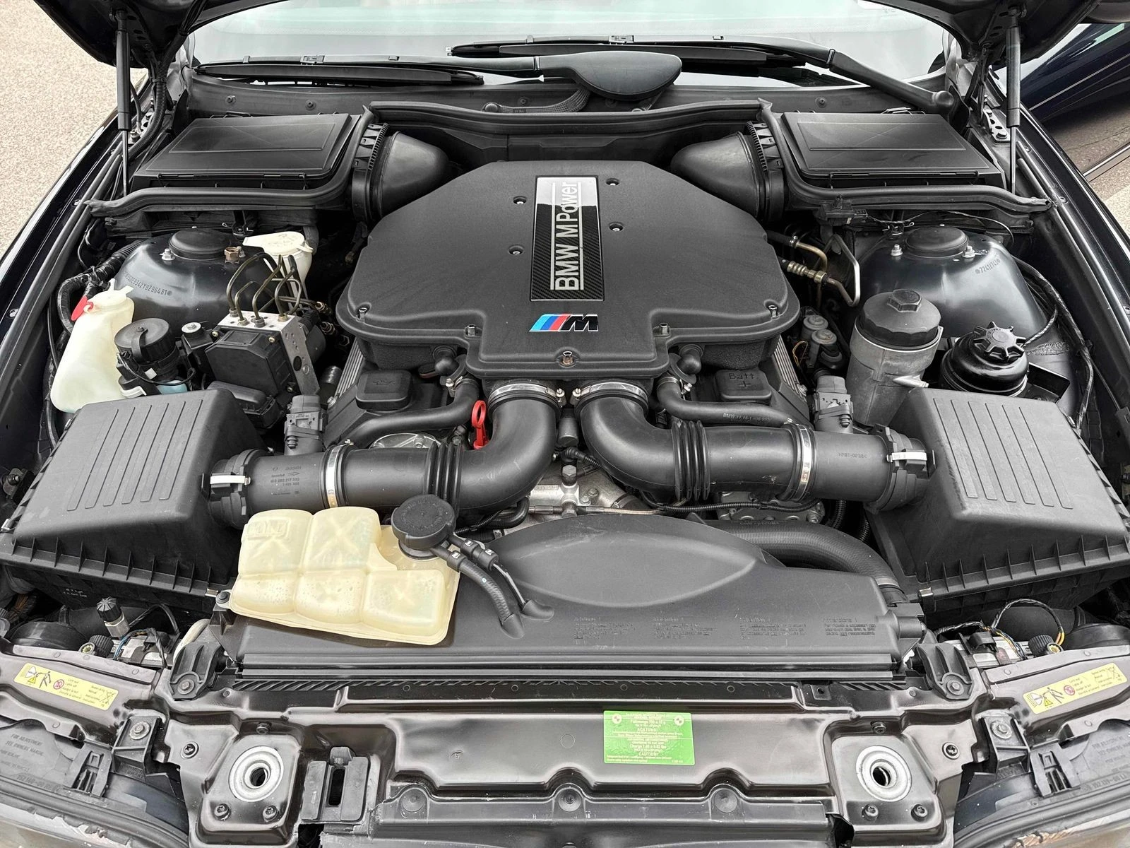 BMW M5 С РЕГИСТРАЦИЯ & АВТО КРЕДИТ, снимка 13 - Автомобили и джипове - 54069544