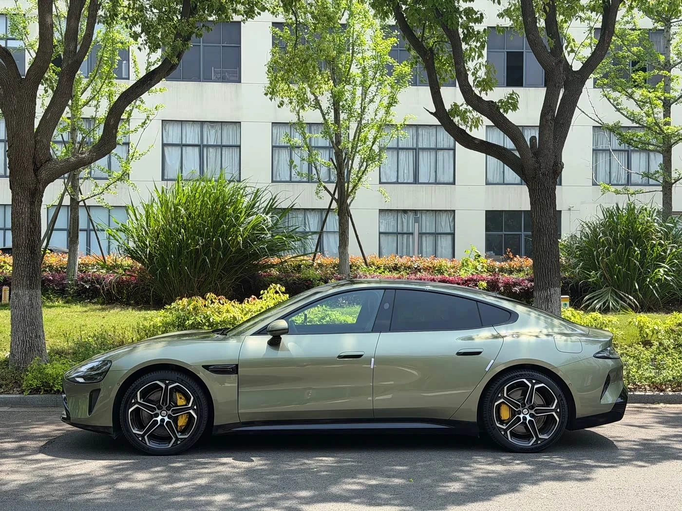 Xiaomi SU7 Rear-wheel drive Long-Range autogeorge.com | Mobile.bg � ����������� 5