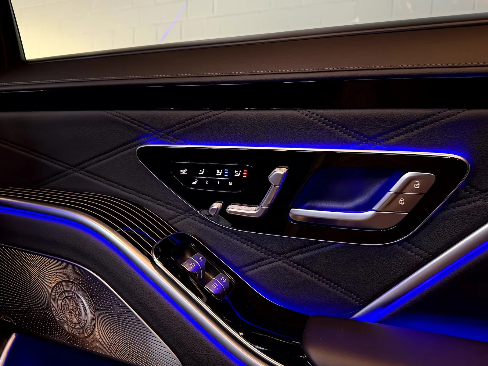 Mercedes-Benz S 580 MAYBACH/503HP/4M/PANO/MASS/BURM/360/241h, снимка 14 - Автомобили и джипове - 54702707