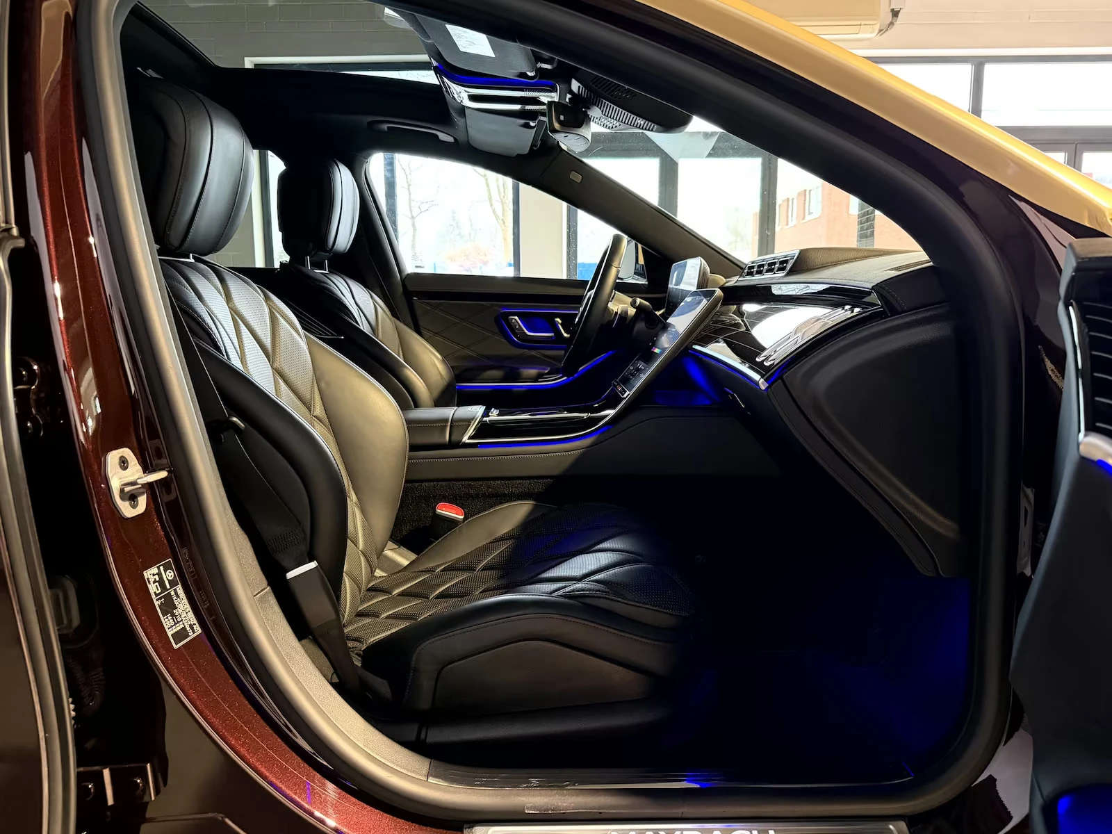 Mercedes-Benz S 580 MAYBACH/503HP/4M/PANO/MASS/BURM/360/241h, снимка 12 - Автомобили и джипове - 54702707
