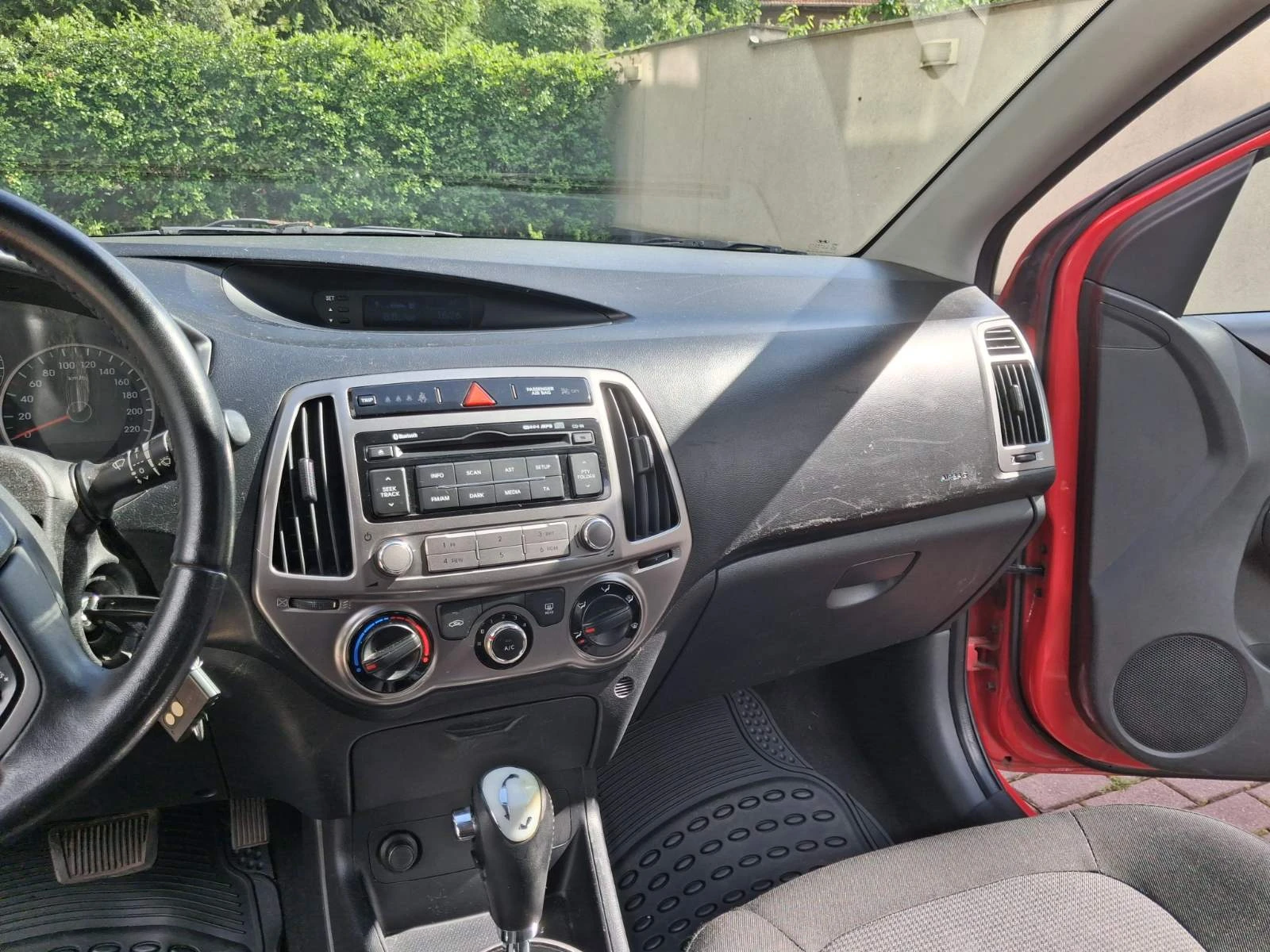 Hyundai I20, снимка 6 - Автомобили и джипове - 54740447