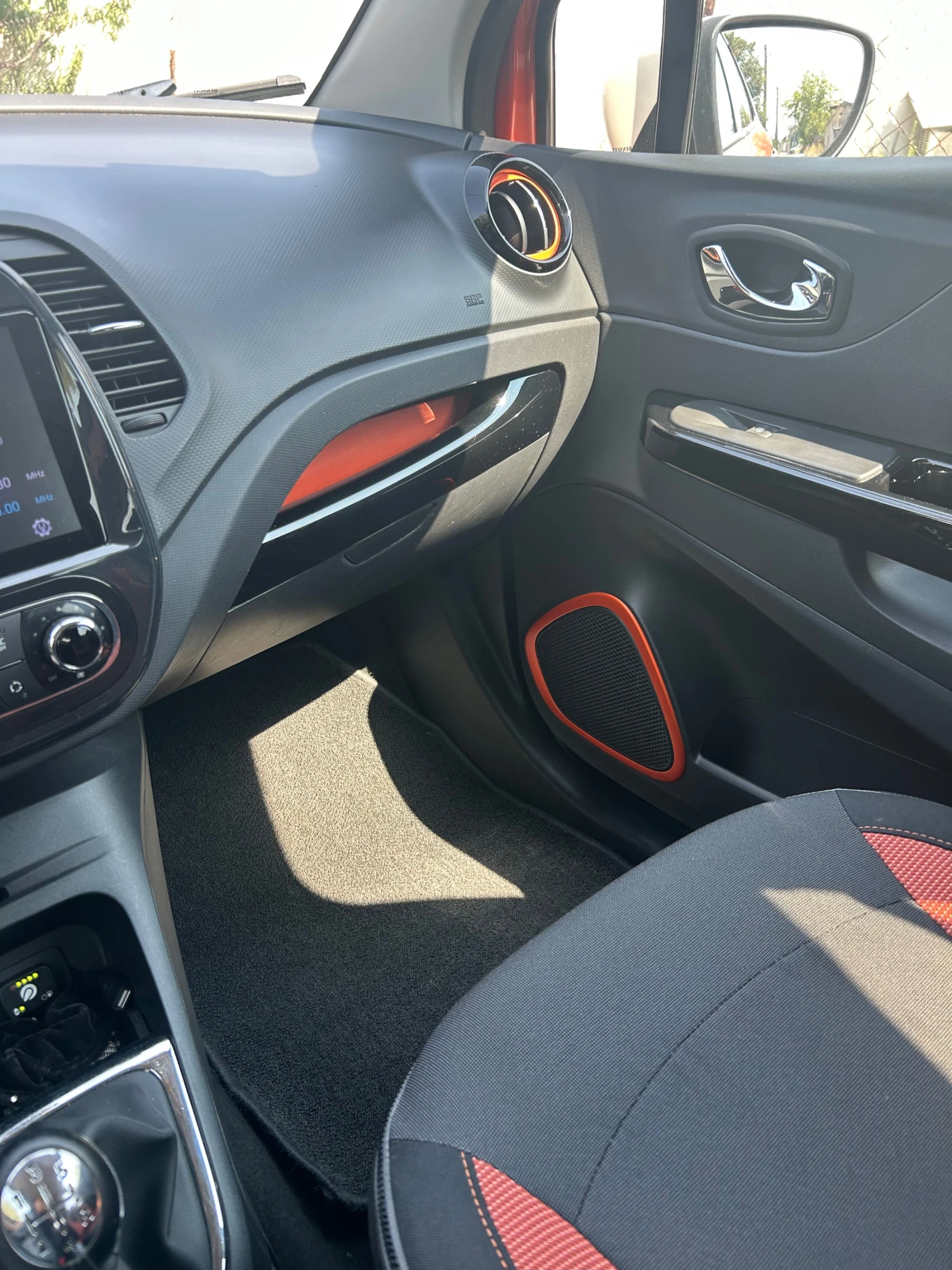Renault Captur Tce , Бензин -Газ, снимка 10 - Автомобили и джипове - 55584856