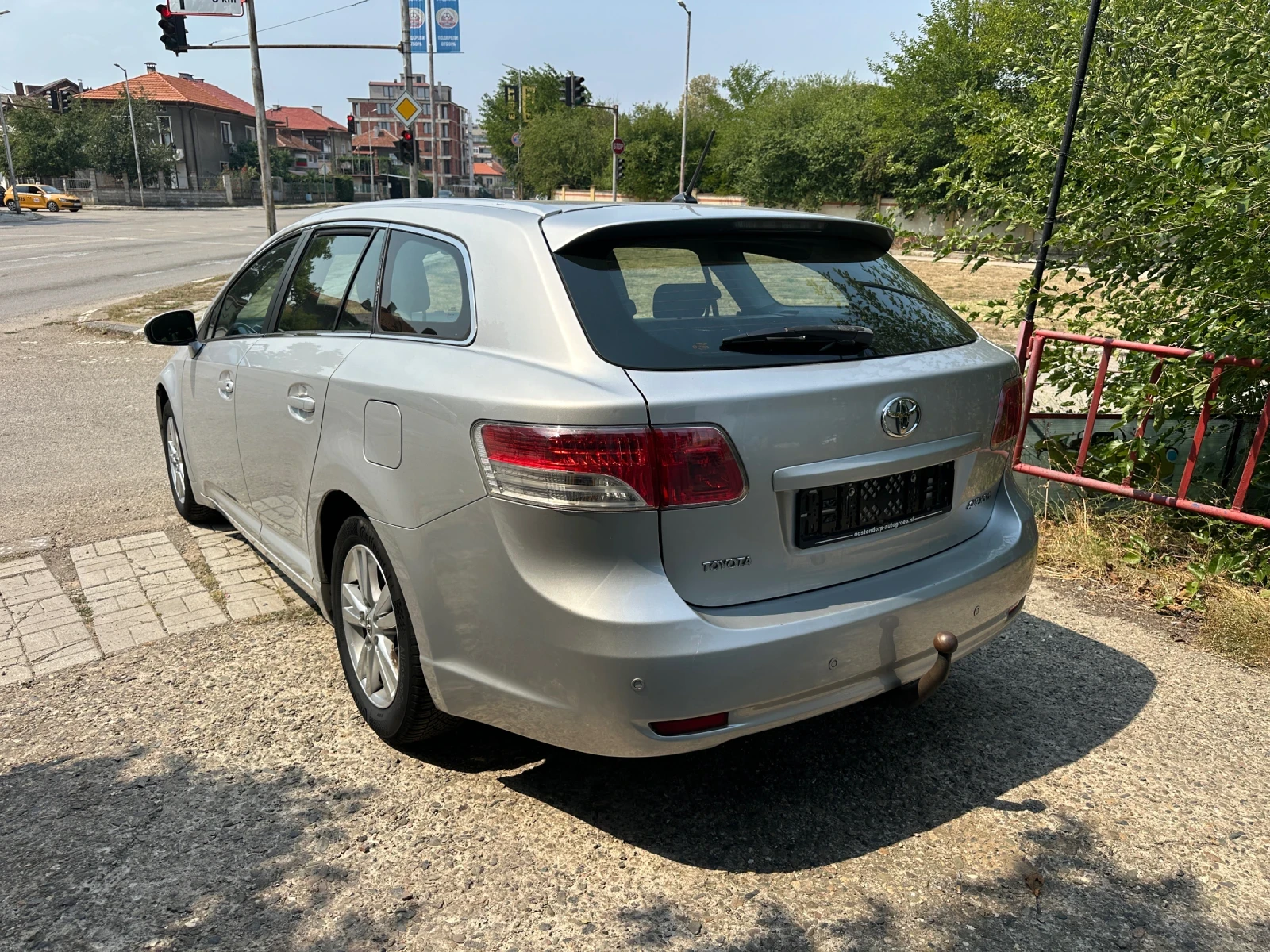 Toyota Avensis 1.8-VVTI-Comfort-NAVI-6-ск-1Г-ГАРАНЦИЯ, снимка 3 - Автомобили и джипове - 55710147