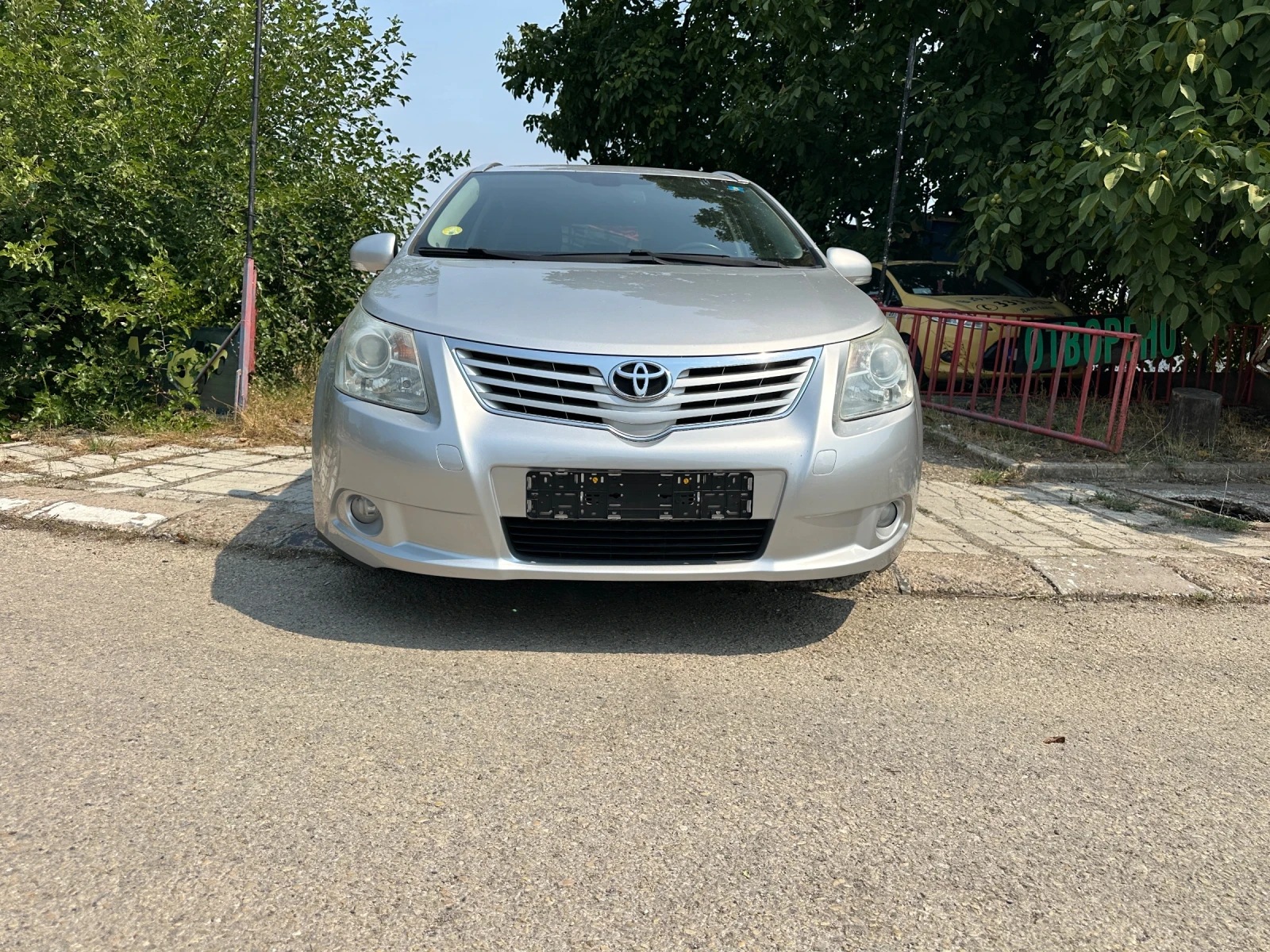 Toyota Avensis 1.8-VVTI-Comfort-NAVI-6-ск-1Г-ГАРАНЦИЯ, снимка 8 - Автомобили и джипове - 55710147