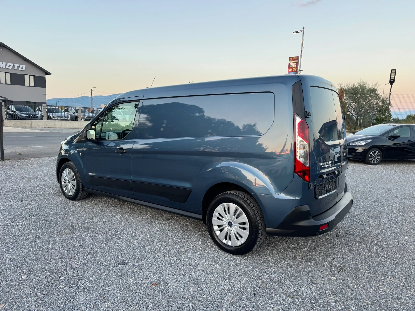 Ford Connect Transit 1.5d EkoBlue!FACE!! MAXI!! 3 Seats!! 6Sp!!, снимка 4 - Автомобили и джипове - 55728881