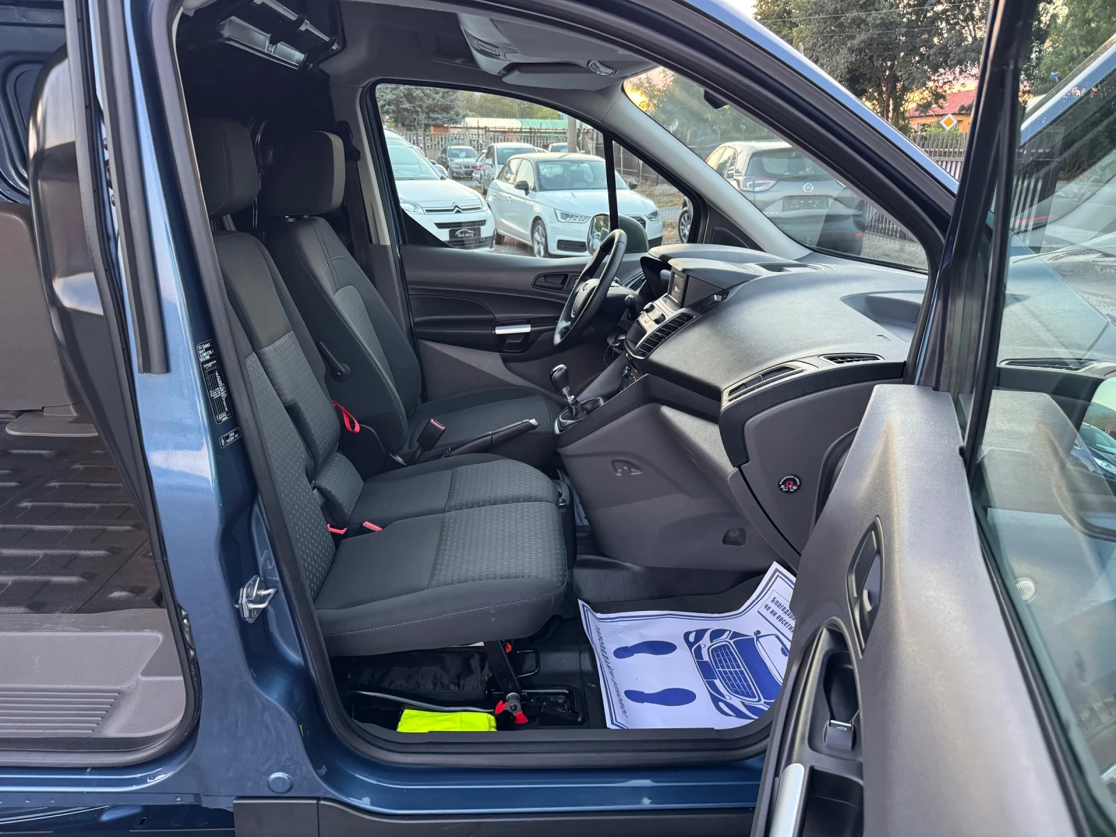 Ford Connect Transit 1.5d EkoBlue!FACE!! MAXI!! 3 Seats!! 6Sp!!, снимка 14 - Автомобили и джипове - 55728881