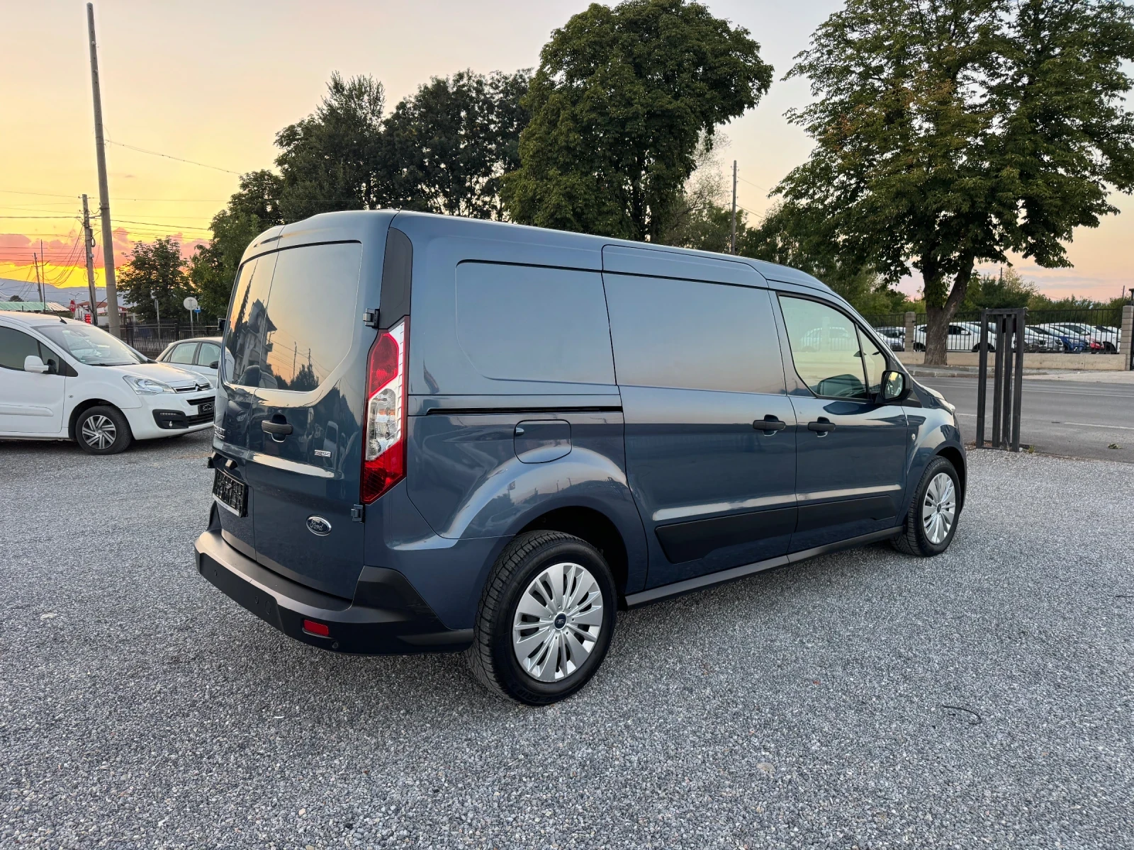 Ford Connect Transit 1.5d EkoBlue!FACE!! MAXI!! 3 Seats!! 6Sp!!, снимка 7 - Автомобили и джипове - 55728881