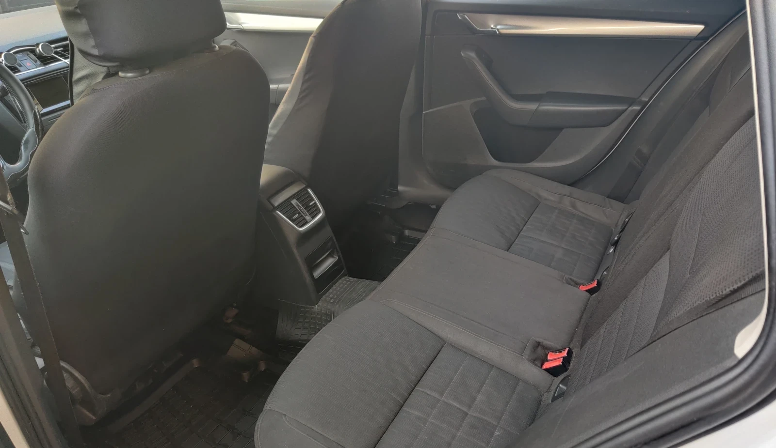 Skoda Octavia, снимка 10 - Автомобили и джипове - 55825656