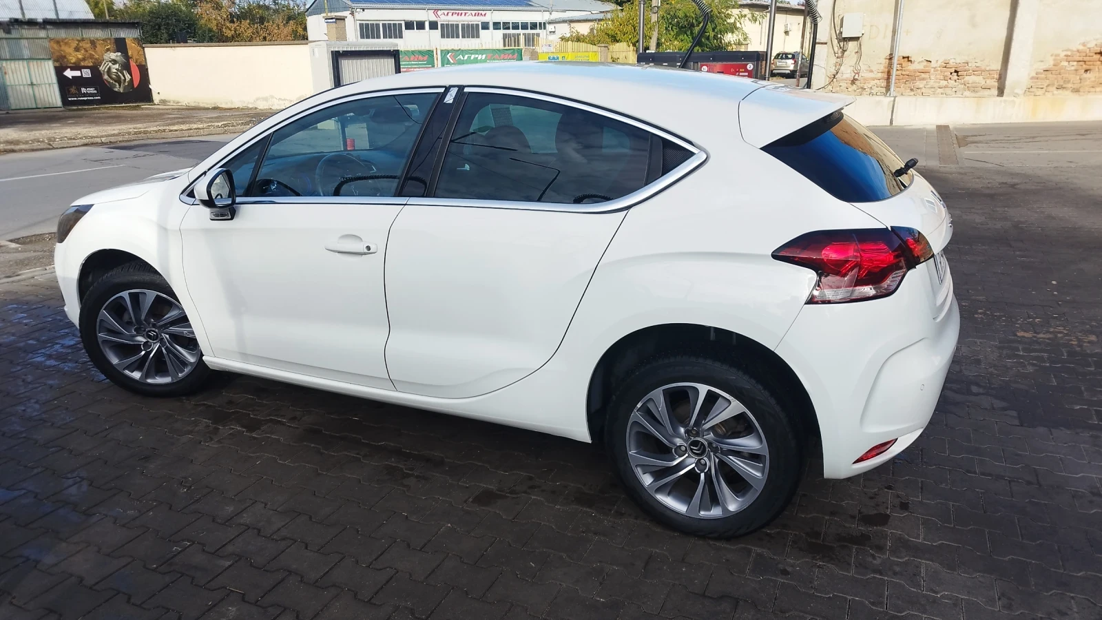 Citroen DS4, снимка 2 - Автомобили и джипове - 56555666