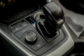 Toyota Rav4 Hybrid/4x4/Lane Assist/Distonic/Камера, снимка 15